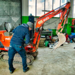 Autofficina Delmar - Val di Non - Ruspa Autofficina Delmar - Val di Non - Ruspa